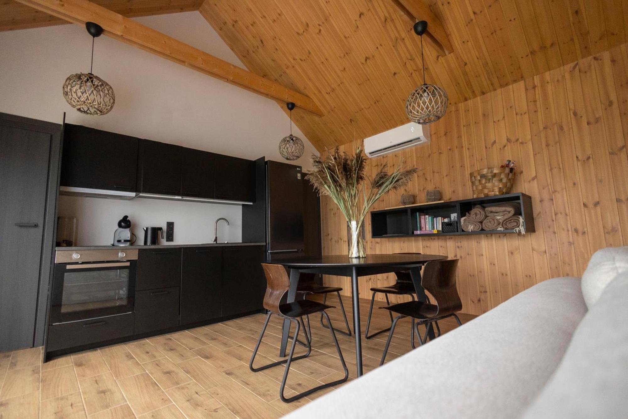 Viesuli Village Villas Saraiķi 部屋 写真